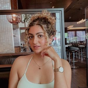 Meet your Posher, Golnoush